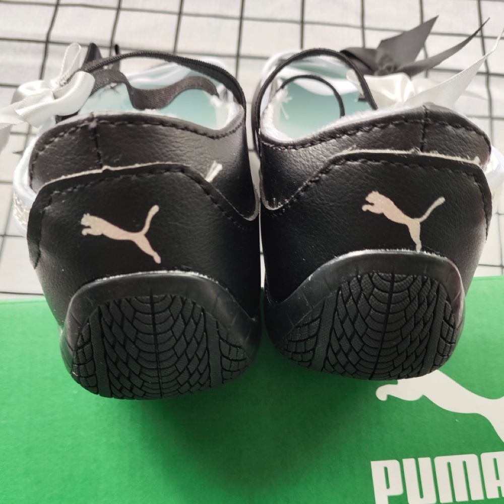 Puma Black and White Girls Ballet Flats with Bows and Straps - Picture 4 of 6